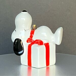 Vintage Snoopy Napping on a Present Ceramic Ornament - United Feature Syndicate